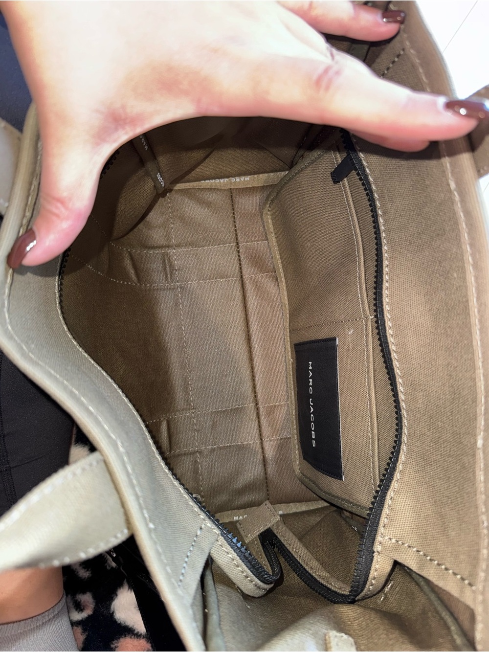Marc Jacobs THE CANVAS MEDIUM TOTE BAG in Slate Green - Picture 7 of 8